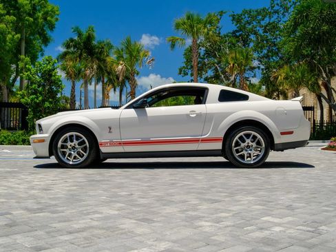 Used 2007 Ford Mustang Shelby GT500 RWD image 6