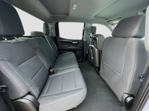 Used 2022 GMC Sierra 1500 SLE image 18
