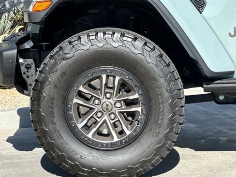 Used 2024 Jeep Wrangler Unlimited Rubicon 392 image 34