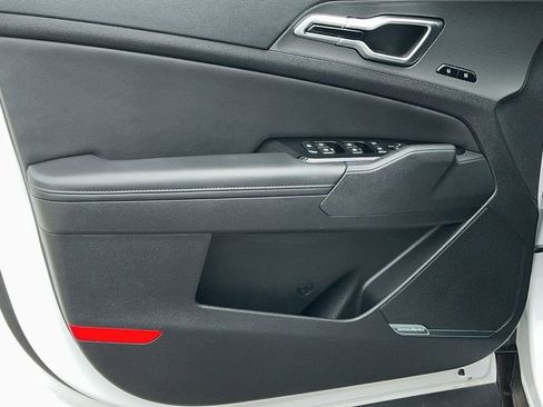 Certified 2024 Kia Sportage SX image 11