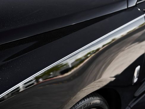 Used 2026 Rolls-Royce Cullinan AWD/4WD image 9
