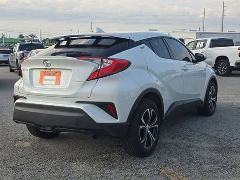 Used 2021 Toyota C-HR LE FWD image 5