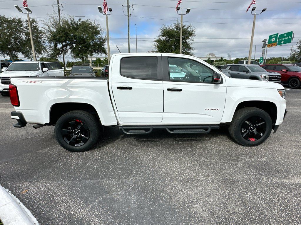 Used 2022 Chevrolet Colorado LT w/ Redline Special Edition AWD/4WD image 4