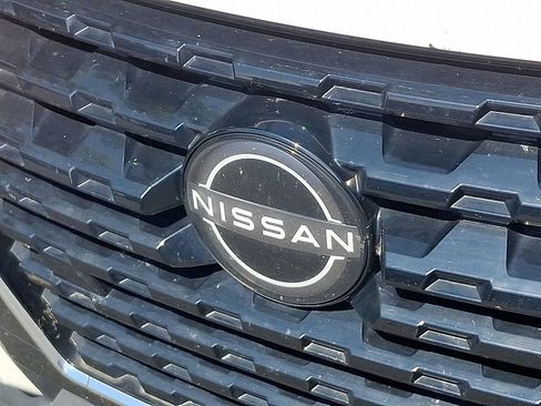 Used 2023 Nissan Kicks SV w/ Interior Electronics Package FWD image 4