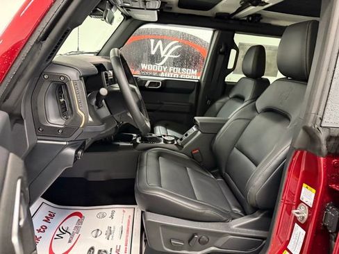 New 2025 Ford Bronco Badlands image 9