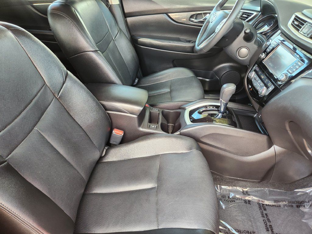 Used 2016 Nissan Rogue SL w/ SL Premium Package FWD image 5