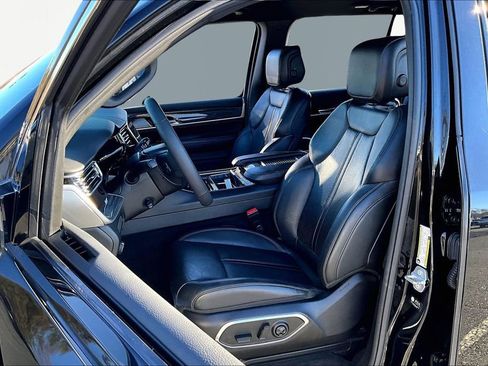 Used 2022 Jeep Wagoneer Series II image 14