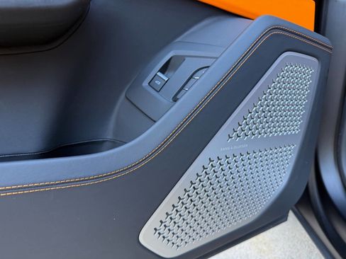 Used 2023 Lamborghini Urus S image 23