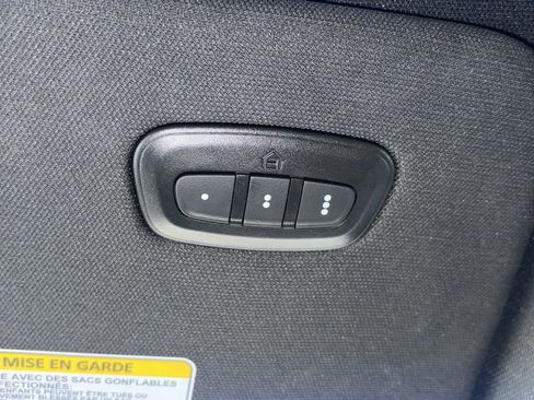 Used 2025 RAM 1500 Laramie AWD/4WD image 31