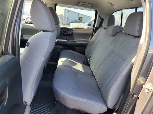 Used 2016 Toyota Tacoma SR5 image 6