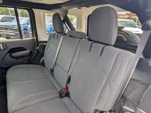 Used 2024 Jeep Wrangler Unlimited w/ Convenience Group AWD/4WD image 13