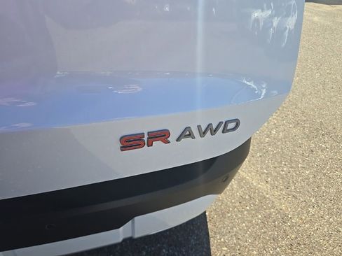 New 2026 Nissan Kicks SR w/ SR Premium Package AWD/4WD image 33