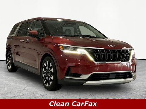 Used 2022 Kia Carnival EX FWD image 3