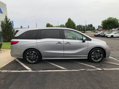Used 2022 Honda Odyssey Elite image 17