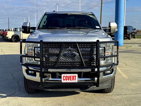 Used 2017 Ford F250 Lariat image 4