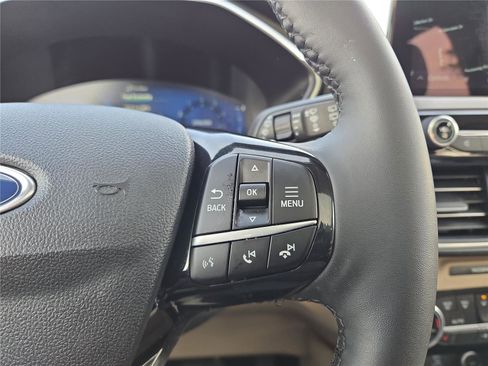 Used 2021 Ford Escape Titanium AWD/4WD image 14