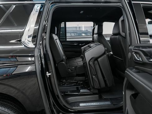 Used 2022 GMC Yukon XL Denali AWD/4WD image 33