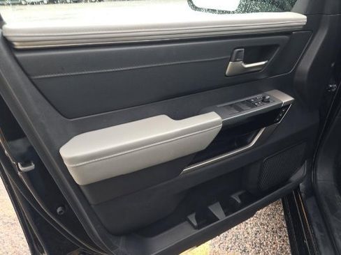 Used 2022 Toyota Tundra Limited image 7