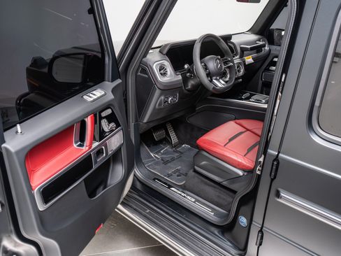 Used 2026 Mercedes-Benz G 63 AMG 4MATIC image 23