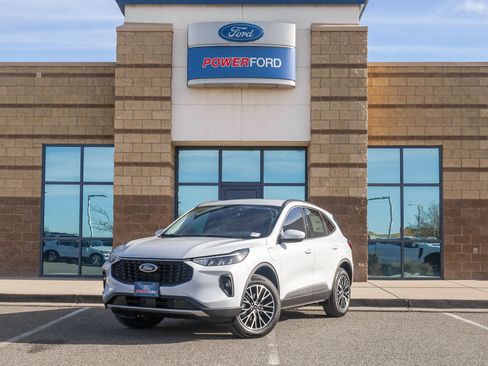 New 2026 Ford Escape SE image 2