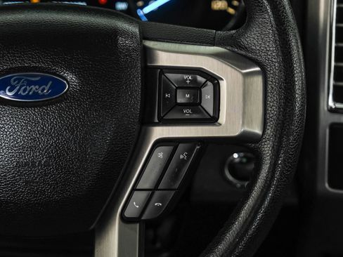 Used 2015 Ford F150 Platinum w/ Equipment Group 701A Luxury RWD image 16