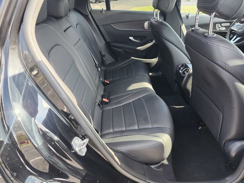 Used 2020 Mercedes-Benz GLC 300 4MATIC image 20