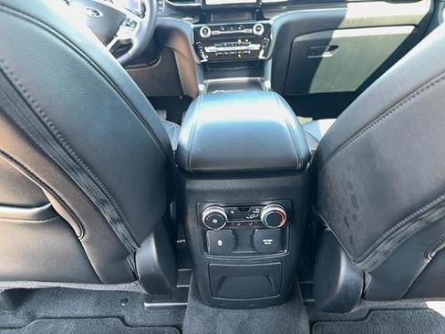 Used 2022 Ford Explorer Limited w/ Equipment Group 301A image 13