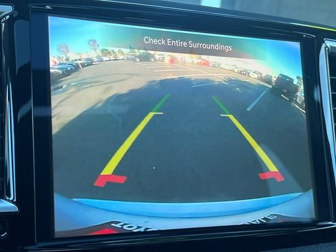 Used 2023 Chrysler Pacifica Limited image 25