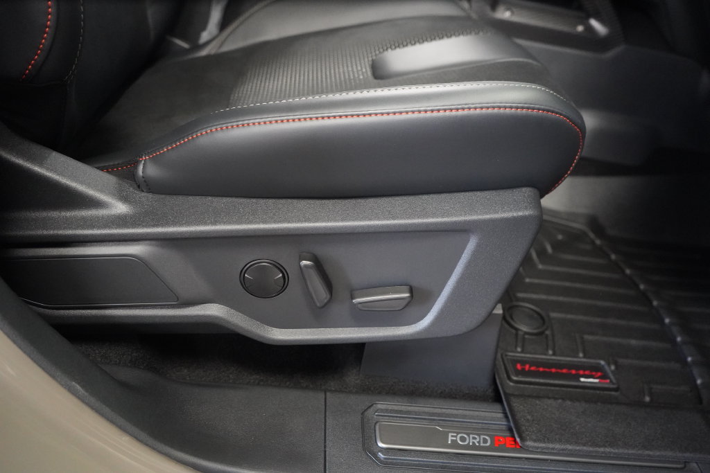 New 2026 Ford Bronco Raptor w/ Interior Carbon Fiber Pack AWD/4WD image 30