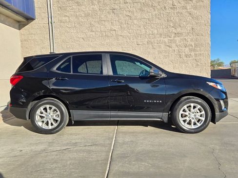 Used 2021 Chevrolet Equinox LS w/ LS Convenience Package image 6