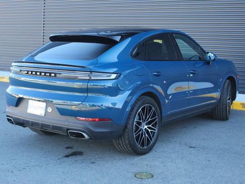 Certified 2025 Porsche Cayenne Coupe image 8