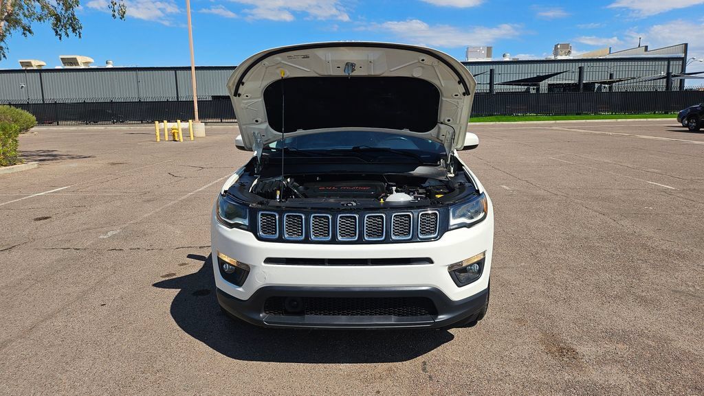 Used 2017 Jeep Compass Latitude w/ Popular Equipment Group AWD/4WD image 41