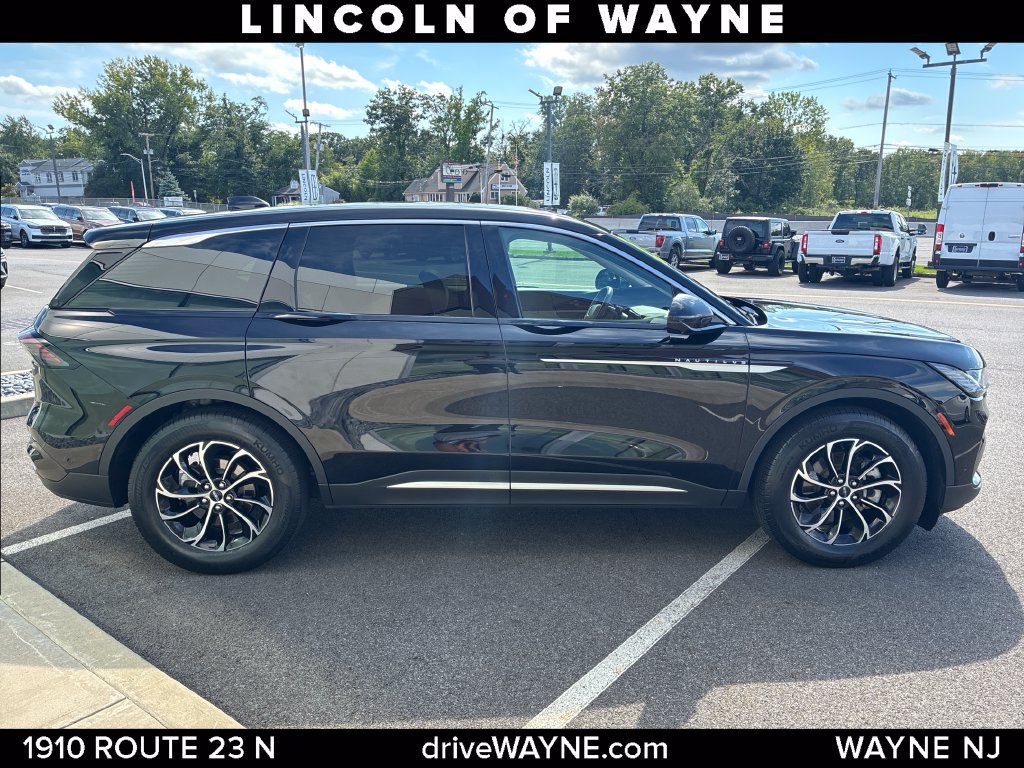 Certified 2024 Lincoln Nautilus Premier w/ Equipment Group 102A AWD/4WD image 9