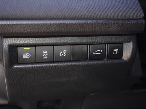 Used 2025 Toyota Camry LE FWD image 12