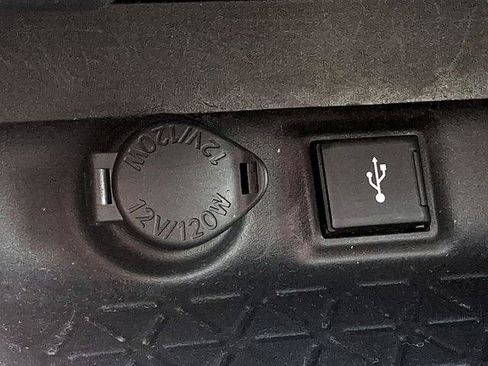 Certified 2022 Toyota RAV4 XLE AWD/4WD image 16