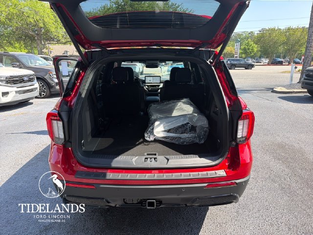New 2026 Ford Explorer ST-Line w/ ST-Line Street Pack RWD image 11