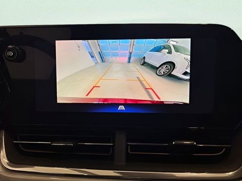 Used 2025 Chevrolet Trax LT image 20