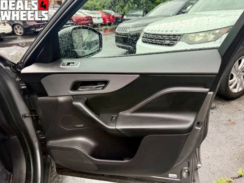 Used 2019 Jaguar F-PACE S AWD/4WD image 29