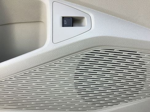 New 2025 Volkswagen Jetta SE image 26