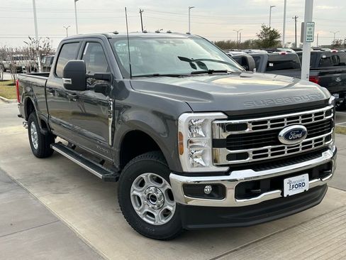 New 2026 Ford F250 XLT w/ FX4 Off-Road Package image 30