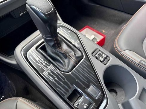 New 2025 Subaru Crosstrek 2.5i Limited w/ Popular Package #4A image 18