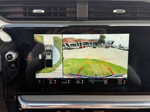 Used 2025 GMC Sierra 2500 Denali w/ Denali Reserve Package AWD/4WD image 19