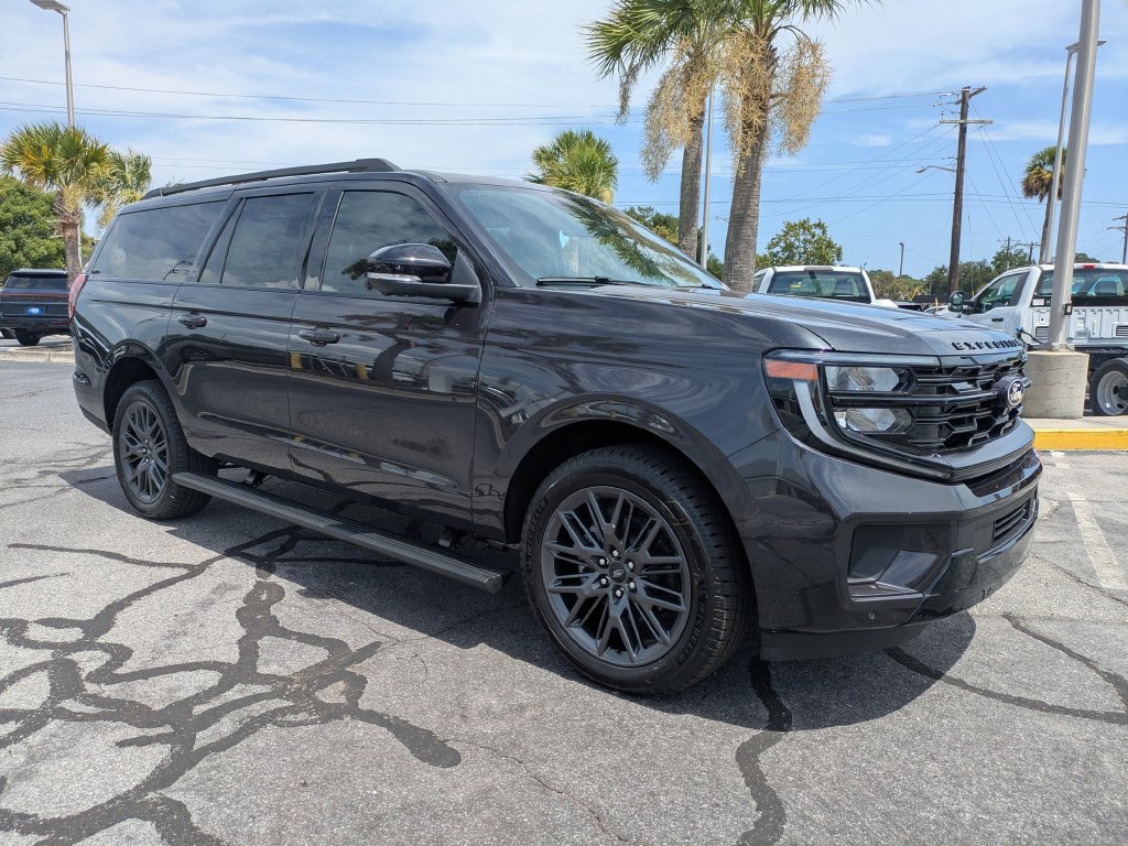 New 2027 Ford Expedition Max Platinum w/ Stealth Appearance Package RWD image 2