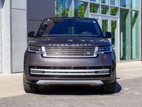 Used 2023 Land Rover Range Rover First Edition AWD/4WD image 2