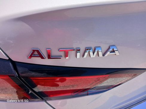 Used 2020 Nissan Altima 2.5 SV FWD image 15