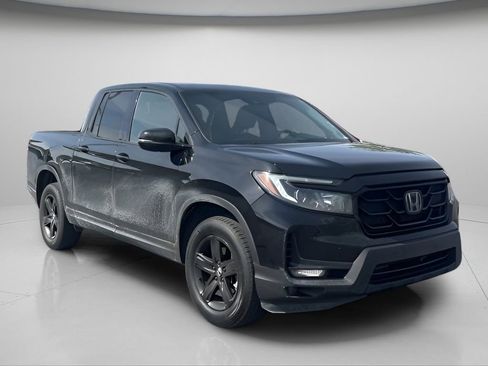 Used 2021 Honda Ridgeline Black Edition image 2