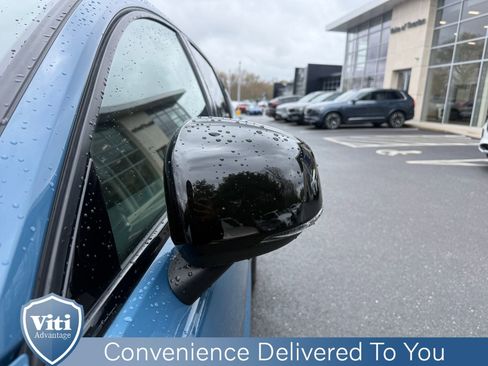 Certified 2023 Volvo C40 P8 Recharge Ultimate AWD/4WD image 11