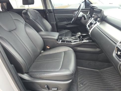 Used 2023 Kia Sorento SX AWD/4WD image 10