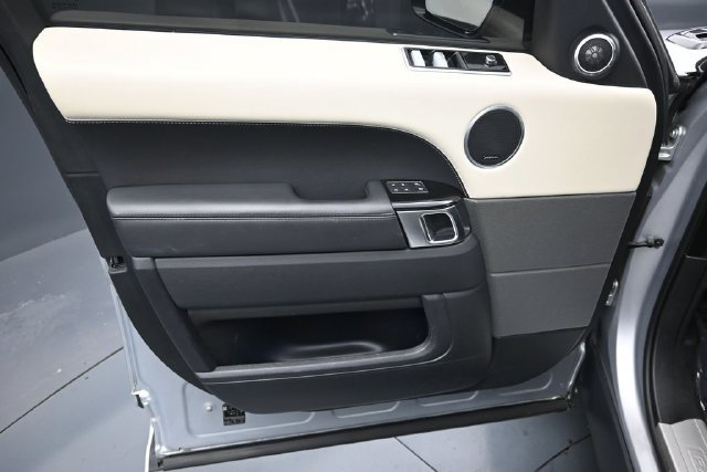 Used 2019 Land Rover Range Rover Sport HST AWD/4WD image 15