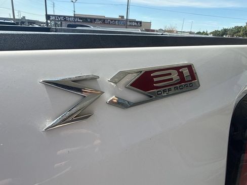 Used 2020 GMC Sierra 1500 SLT w/ SLT Premium Plus Package AWD/4WD image 11
